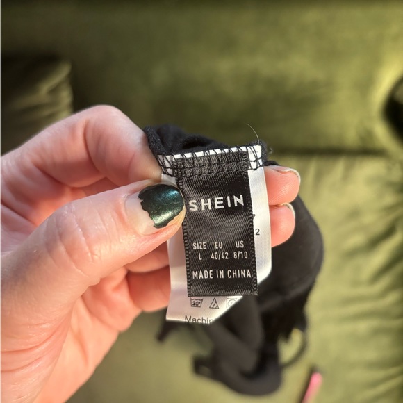 FLORAL EMBROIDERED FRINGE CROP TOP, SIZE L - Picture 4 of 4